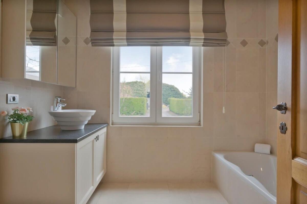 Huswell - Family House With A Beautiful View In Damme Villa Brugge Eksteriør billede